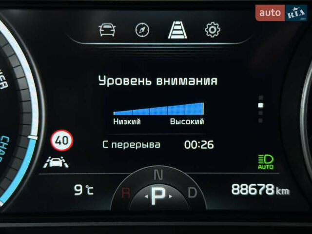 Чорний Кіа Niro, об'ємом двигуна 0 л та пробігом 88 тис. км за 24900 $, фото 55 на Automoto.ua