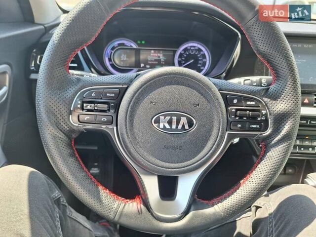 Черный Киа Niro, объемом двигателя 1.58 л и пробегом 112 тыс. км за 19700 $, фото 30 на Automoto.ua