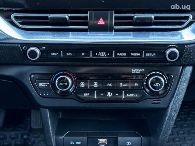 Чорний Кіа Niro, об'ємом двигуна 0 л та пробігом 125 тис. км за 22290 $, фото 28 на Automoto.ua