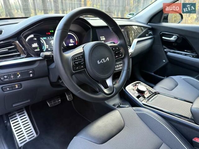 Киа Niro 2022 в Киеве на Automoto.ua Черный Киа Niro, объемом двигателя 0 л и пробегом 70 тыс. км за 22499 $, фото 60 на Automoto.ua