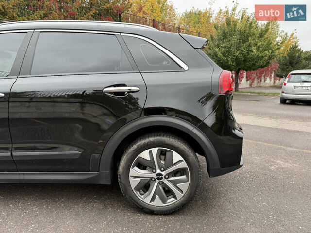 Чорний Кіа Niro, об'ємом двигуна 0 л та пробігом 108 тис. км за 21850 $, фото 67 на Automoto.ua