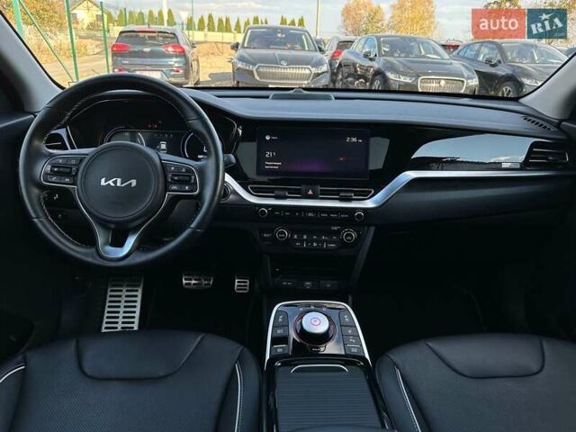 Чорний Кіа Niro, об'ємом двигуна 0 л та пробігом 29 тис. км за 22900 $, фото 52 на Automoto.ua