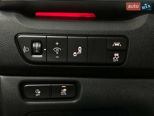 Черный Киа Niro, объемом двигателя 0 л и пробегом 12 тыс. км за 25400 $, фото 7 на Automoto.ua