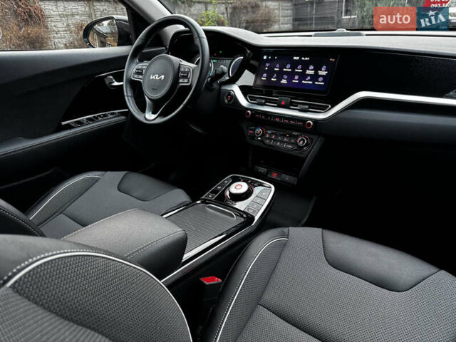Черный Киа Niro, объемом двигателя 0 л и пробегом 54 тыс. км за 24300 $, фото 52 на Automoto.ua