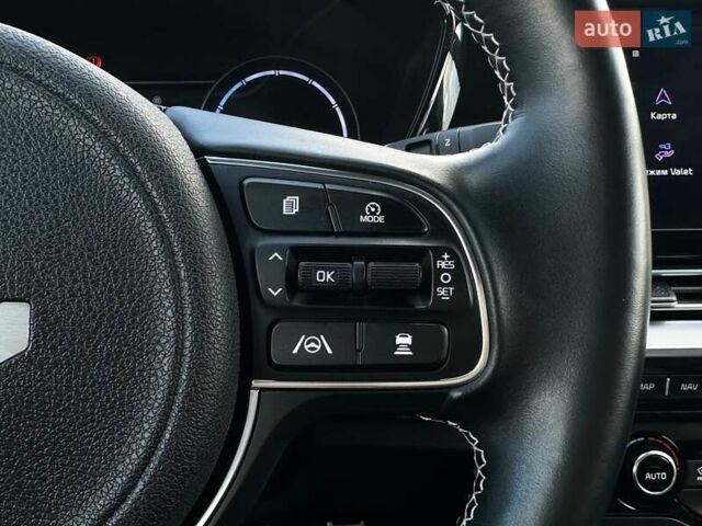 Чорний Кіа Niro, об'ємом двигуна 0 л та пробігом 29 тис. км за 22900 $, фото 13 на Automoto.ua