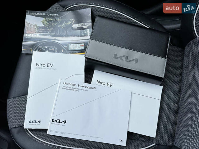Черный Киа Niro, объемом двигателя 0 л и пробегом 54 тыс. км за 24300 $, фото 63 на Automoto.ua