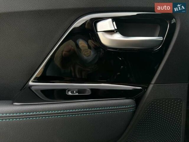 Черный Киа Niro, объемом двигателя 0 л и пробегом 12 тыс. км за 25400 $, фото 72 на Automoto.ua