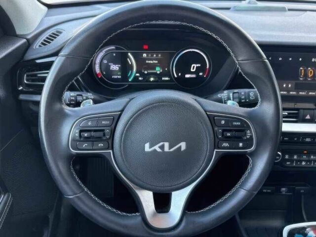 Кіа Niro 2022 у Кропивницькому (Кіровограді) на Automoto.ua Чорний Кіа Niro, об'ємом двигуна 0 л та пробігом 45 тис. км за 13200 $, фото 8 на Automoto.ua