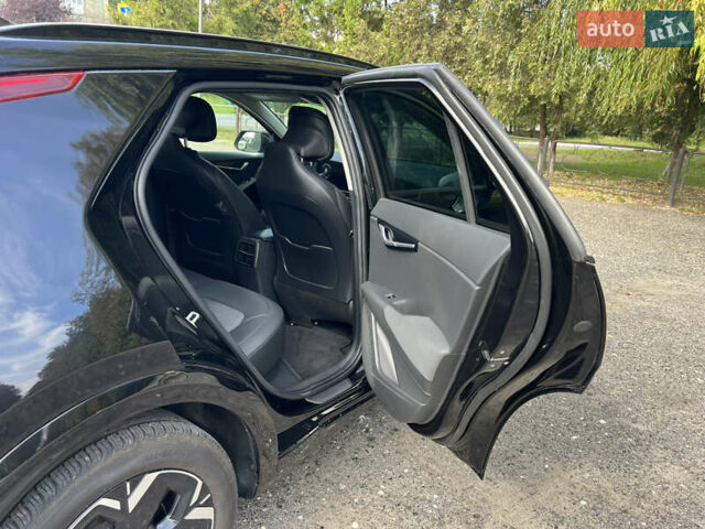 Чорний Кіа Niro, об'ємом двигуна 0 л та пробігом 150 тис. км за 21500 $, фото 16 на Automoto.ua