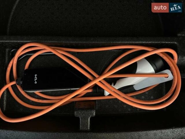 Черный Киа Niro, объемом двигателя 0 л и пробегом 29 тыс. км за 22900 $, фото 100 на Automoto.ua