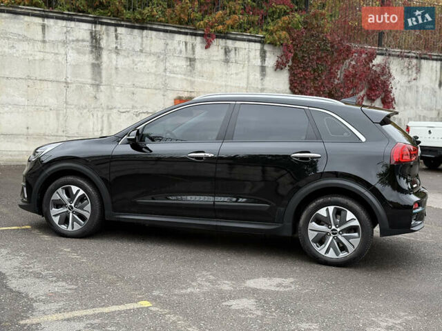 Чорний Кіа Niro, об'ємом двигуна 0 л та пробігом 108 тис. км за 21850 $, фото 26 на Automoto.ua