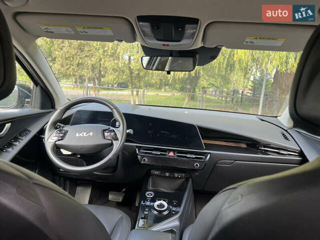 Чорний Кіа Niro, об'ємом двигуна 0 л та пробігом 150 тис. км за 21500 $, фото 19 на Automoto.ua