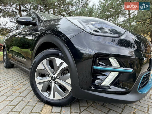 Чорний Кіа Niro, об'ємом двигуна 0 л та пробігом 80 тис. км за 22400 $, фото 3 на Automoto.ua