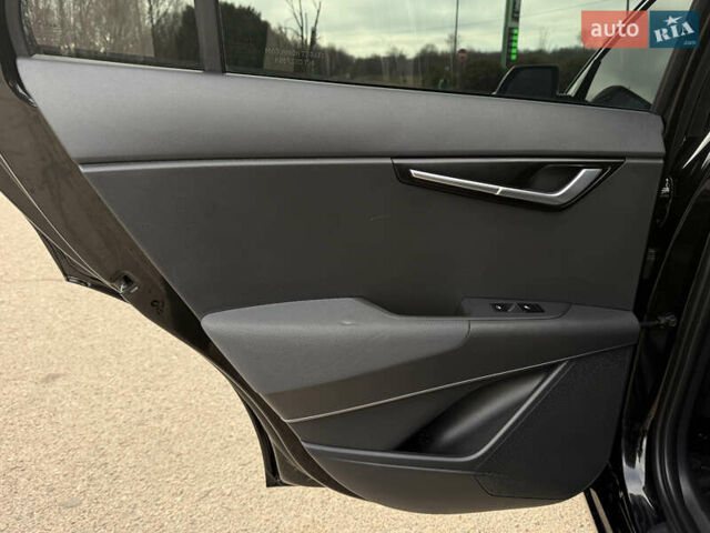 Черный Киа Niro, объемом двигателя 0 л и пробегом 149 тыс. км за 20550 $, фото 37 на Automoto.ua