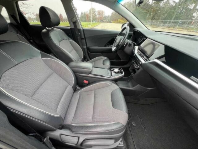 Черный Киа Niro, объемом двигателя 0 л и пробегом 16 тыс. км за 15600 $, фото 9 на Automoto.ua