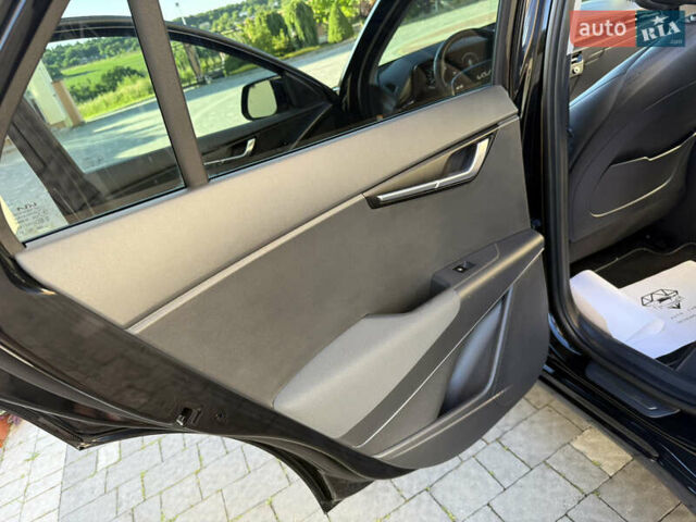 Черный Киа Niro, объемом двигателя 0 л и пробегом 61 тыс. км за 25950 $, фото 63 на Automoto.ua
