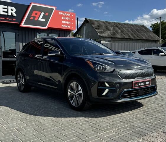 Черный Киа Niro, объемом двигателя 0 л и пробегом 126 тыс. км за 19800 $, фото 1 на Automoto.ua