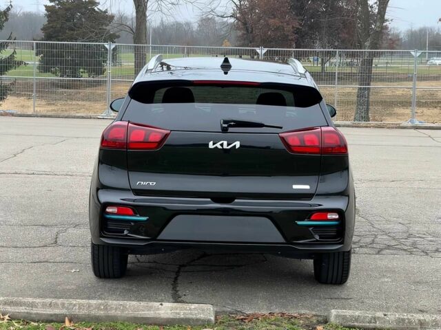 Чорний Кіа Niro, об'ємом двигуна 0 л та пробігом 24 тис. км за 12000 $, фото 5 на Automoto.ua