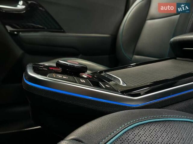 Черный Киа Niro, объемом двигателя 0 л и пробегом 12 тыс. км за 25400 $, фото 13 на Automoto.ua