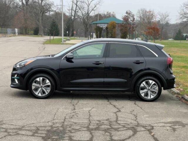 Черный Киа Niro, объемом двигателя 0 л и пробегом 17 тыс. км за 12800 $, фото 4 на Automoto.ua