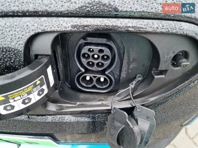 Чорний Кіа Niro, об'ємом двигуна 0 л та пробігом 53 тис. км за 22900 $, фото 9 на Automoto.ua