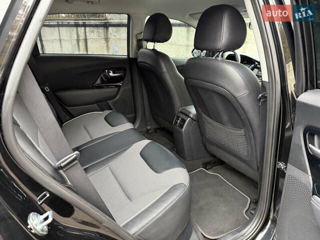 Чорний Кіа Niro, об'ємом двигуна 0 л та пробігом 108 тис. км за 21850 $, фото 53 на Automoto.ua