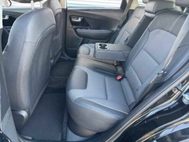 Кіа Niro 2022 у Кропивницькому (Кіровограді) на Automoto.ua Чорний Кіа Niro, об'ємом двигуна 0 л та пробігом 45 тис. км за 13200 $, фото 15 на Automoto.ua