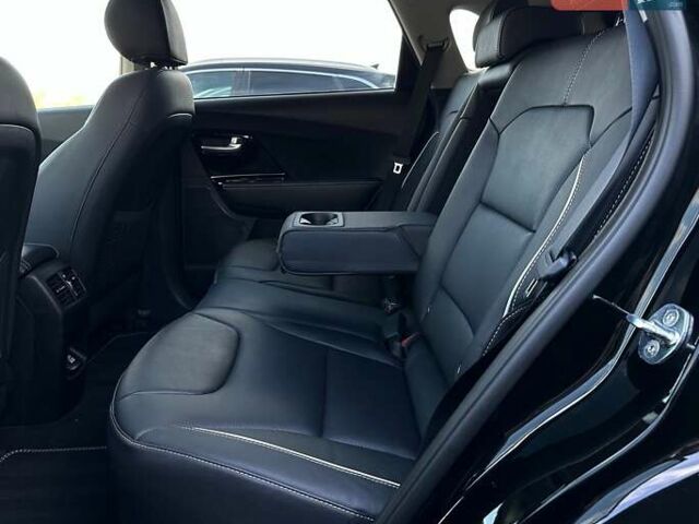 Черный Киа Niro, объемом двигателя 0 л и пробегом 29 тыс. км за 22900 $, фото 91 на Automoto.ua