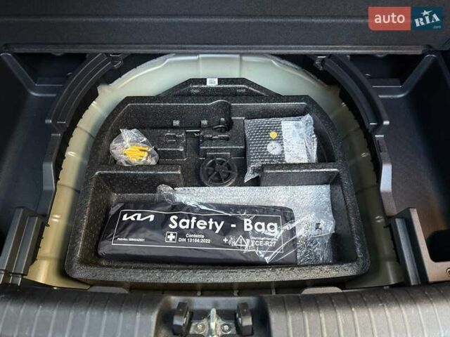 Киа Niro 2022 в Киеве на Automoto.ua Черный Киа Niro, объемом двигателя 0 л и пробегом 70 тыс. км за 22499 $, фото 102 на Automoto.ua