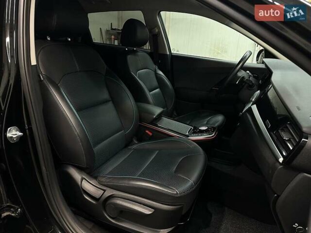 Черный Киа Niro, объемом двигателя 0 л и пробегом 39 тыс. км за 24900 $, фото 95 на Automoto.ua