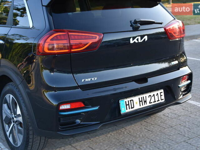 Черный Киа Niro, объемом двигателя 0 л и пробегом 35 тыс. км за 24399 $, фото 6 на Automoto.ua