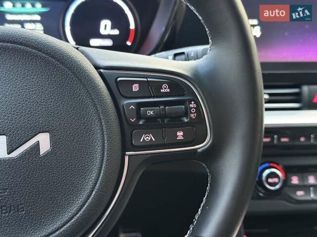 Киа Niro 2022 в Киеве на Automoto.ua Черный Киа Niro, объемом двигателя 0 л и пробегом 70 тыс. км за 22499 $, фото 65 на Automoto.ua