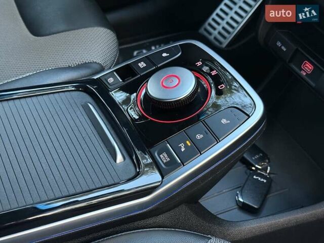 Киа Niro 2022 в Киеве на Automoto.ua Черный Киа Niro, объемом двигателя 0 л и пробегом 70 тыс. км за 22499 $, фото 75 на Automoto.ua