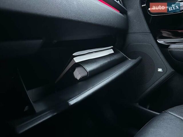 Черный Киа Niro, объемом двигателя 0 л и пробегом 84 тыс. км за 22900 $, фото 89 на Automoto.ua