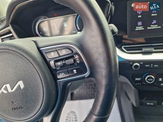 Кіа Niro 2022 у Вінниці на Automoto.ua Чорний Кіа Niro, об'ємом двигуна 0 л та пробігом 174 тис. км за 19600 $, фото 28 на Automoto.ua