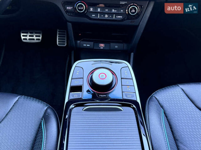 Черный Киа Niro, объемом двигателя 0 л и пробегом 50 тыс. км за 23600 $, фото 23 на Automoto.ua