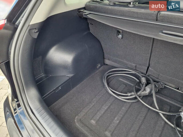 Черный Киа Niro, объемом двигателя 0 л и пробегом 125 тыс. км за 21800 $, фото 22 на Automoto.ua