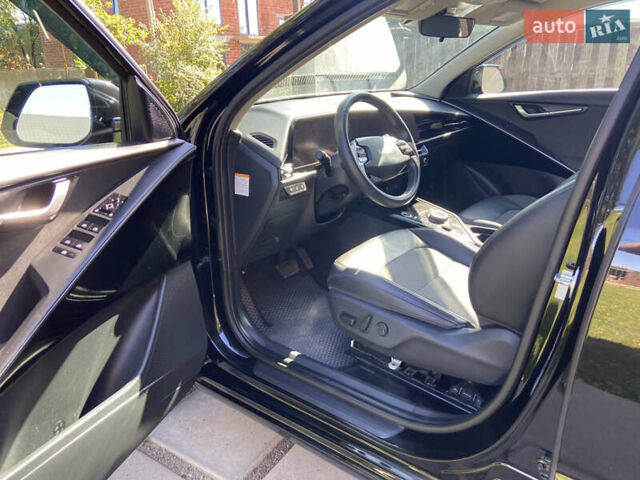 Черный Киа Niro, объемом двигателя 0 л и пробегом 121 тыс. км за 24777 $, фото 6 на Automoto.ua