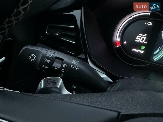 Черный Киа Niro, объемом двигателя 0 л и пробегом 84 тыс. км за 22900 $, фото 59 на Automoto.ua