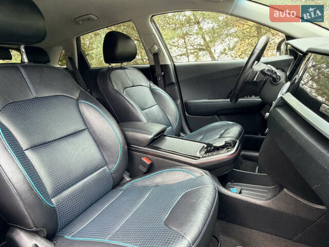 Чорний Кіа Niro, об'ємом двигуна 0 л та пробігом 80 тис. км за 22400 $, фото 21 на Automoto.ua