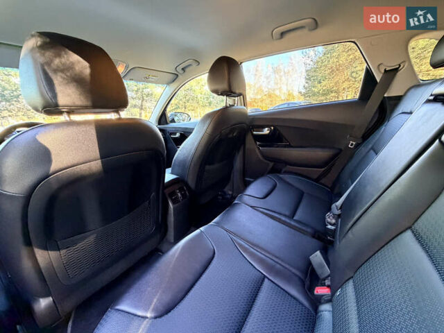 Черный Киа Niro, объемом двигателя 0 л и пробегом 50 тыс. км за 23600 $, фото 14 на Automoto.ua