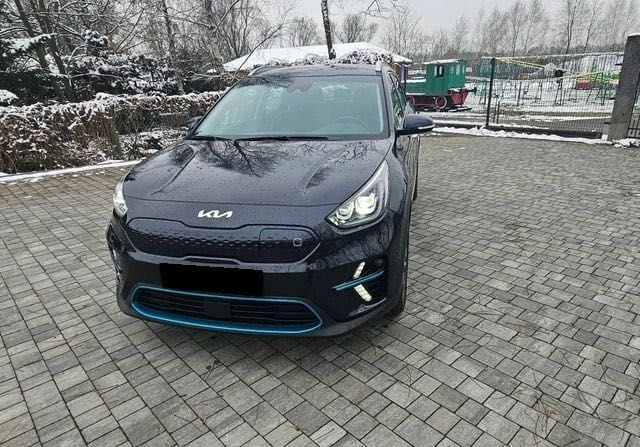 Черный Киа Niro, объемом двигателя 0 л и пробегом 75 тыс. км за 13900 $, фото 8 на Automoto.ua