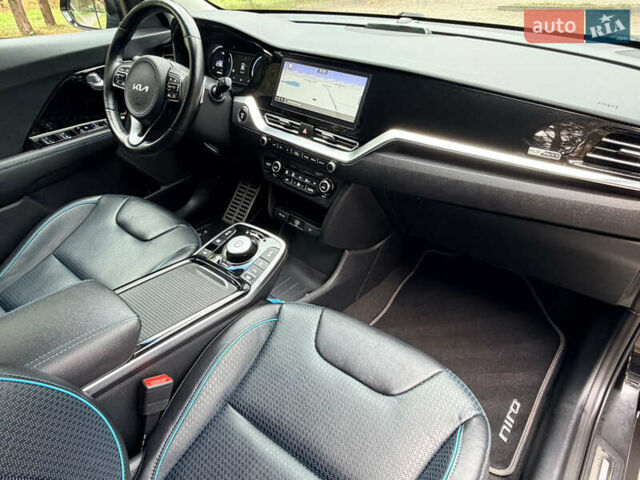 Чорний Кіа Niro, об'ємом двигуна 0 л та пробігом 80 тис. км за 22400 $, фото 20 на Automoto.ua