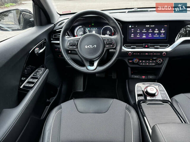 Черный Киа Niro, объемом двигателя 0 л и пробегом 54 тыс. км за 24300 $, фото 46 на Automoto.ua