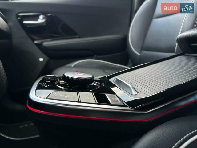 Черный Киа Niro, объемом двигателя 0 л и пробегом 29 тыс. км за 22900 $, фото 81 на Automoto.ua