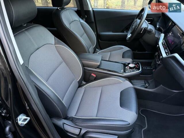 Киа Niro 2022 в Киеве на Automoto.ua Черный Киа Niro, объемом двигателя 0 л и пробегом 70 тыс. км за 22499 $, фото 86 на Automoto.ua