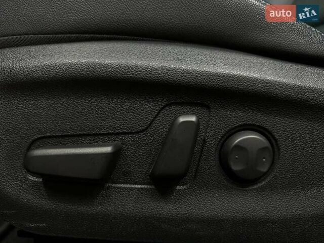 Черный Киа Niro, объемом двигателя 0 л и пробегом 12 тыс. км за 25400 $, фото 4 на Automoto.ua