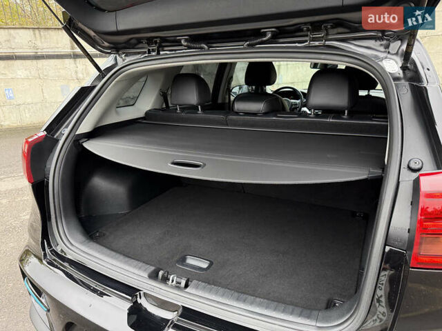 Чорний Кіа Niro, об'ємом двигуна 0 л та пробігом 108 тис. км за 21850 $, фото 55 на Automoto.ua