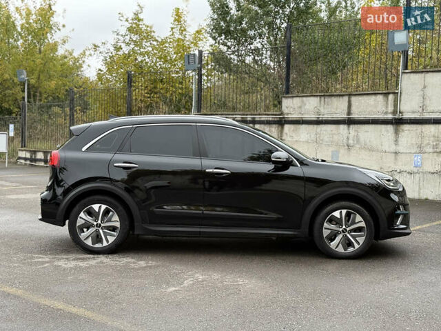 Чорний Кіа Niro, об'ємом двигуна 0 л та пробігом 108 тис. км за 21850 $, фото 19 на Automoto.ua