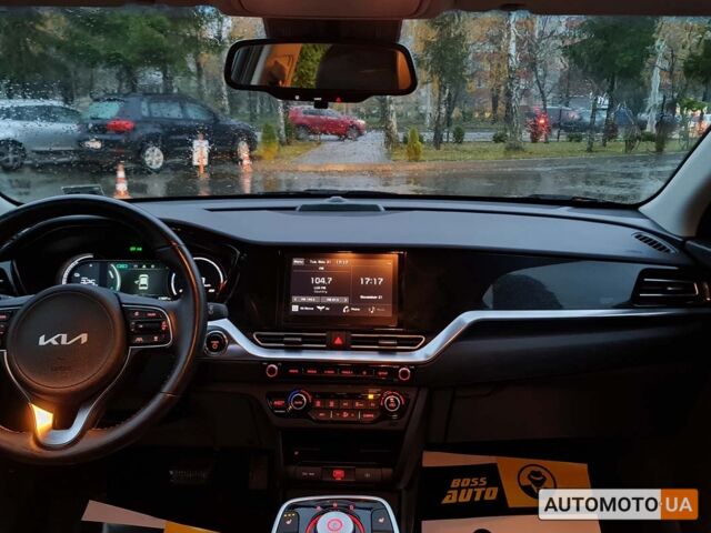 Черный Киа Niro, объемом двигателя 72 л и пробегом 11 тыс. км за 25999 $, фото 9 на Automoto.ua